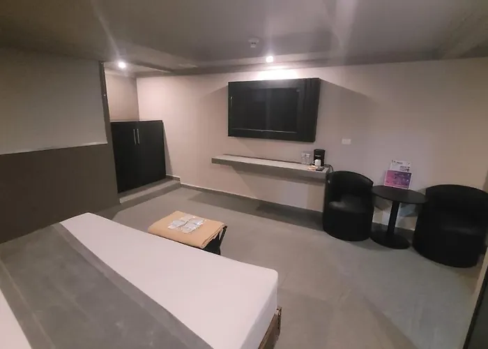 Real La Viga Motel *